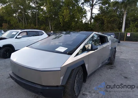 2024 Tesla Cybertruck Cyberbeast z USA, uszkodzony, nr VIN 7G2CEHEE1RA035317